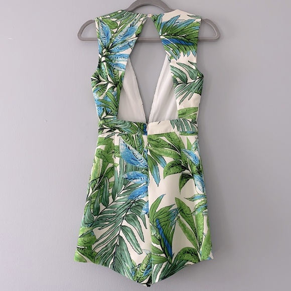 Lucy Paris sleeveless romper tropical Palm tree print deep v cutout back size XS - Picture 3 of 8